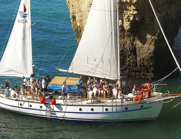 Albufeira Yacht Cruise