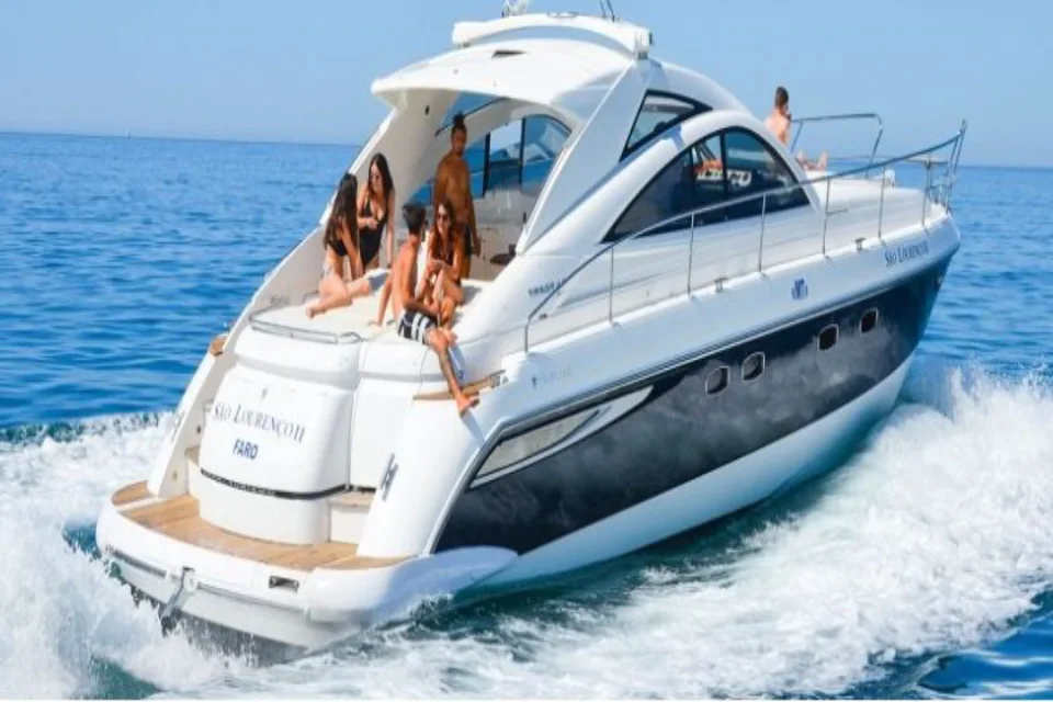 Luxury Small Yacht Vilamoura